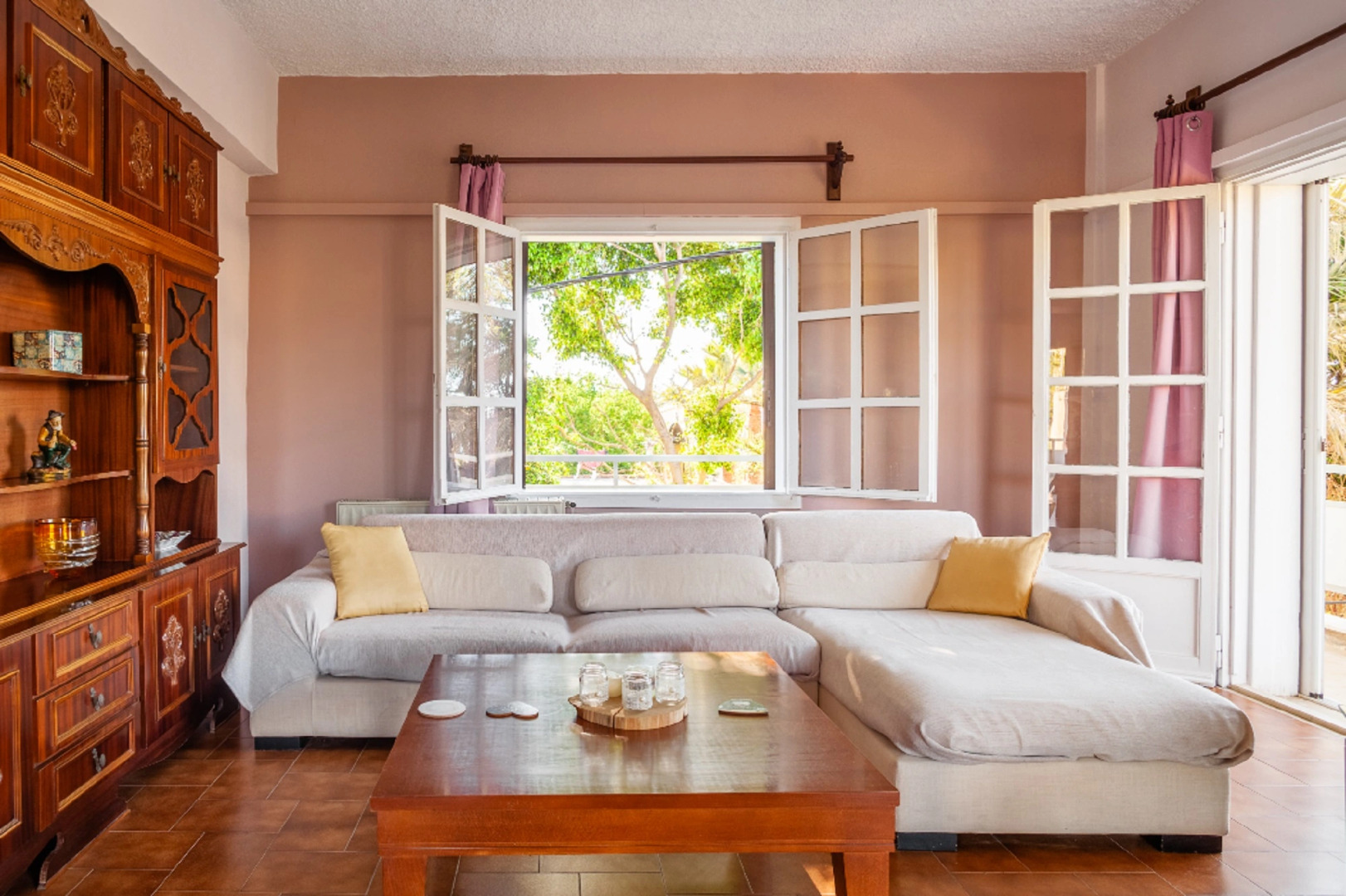 Апартаменты Rena's Hospitality walk to the beach 10min to Chania