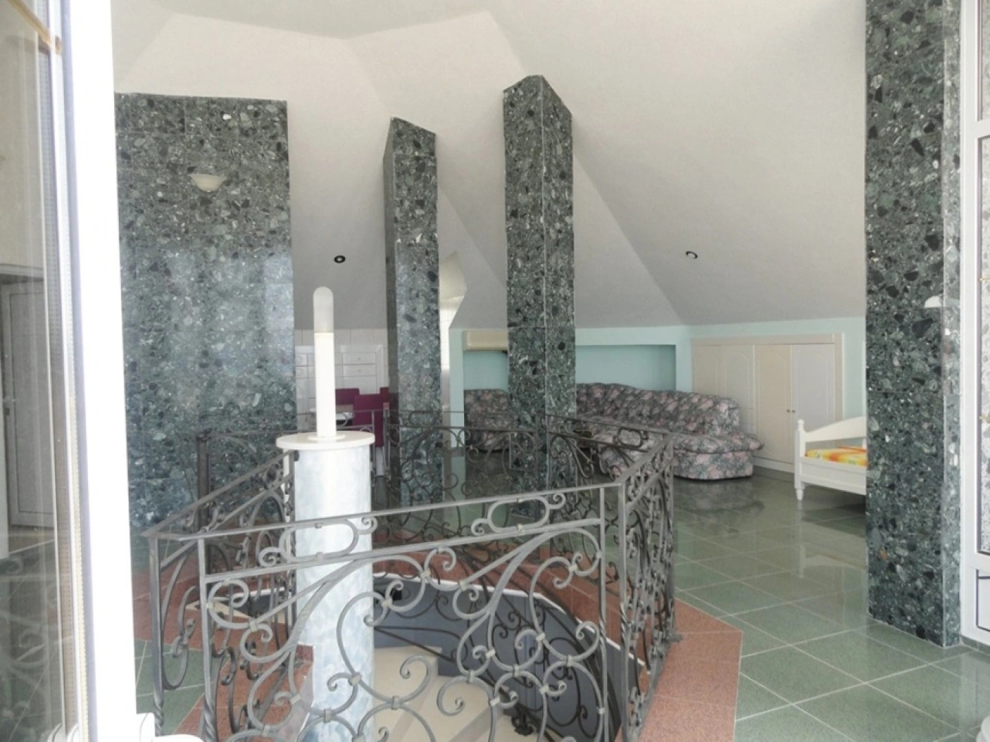 Вилла Petrovac с бассейном 6 спален