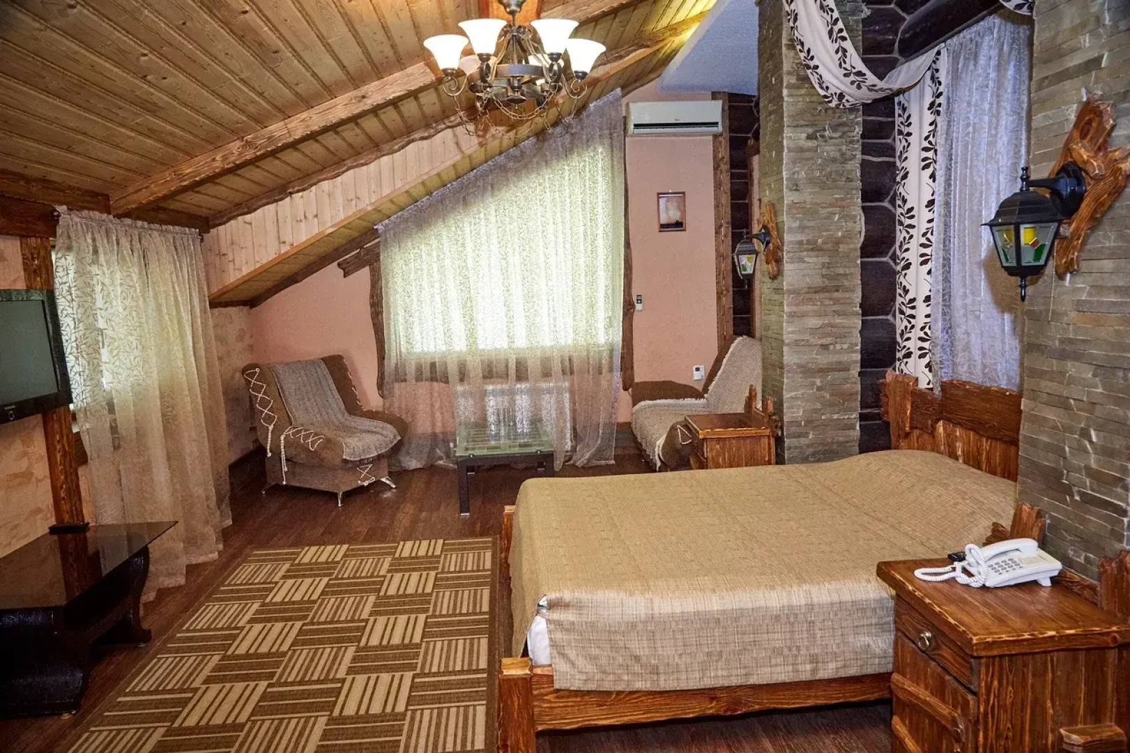 Отель Ловчий Плюс