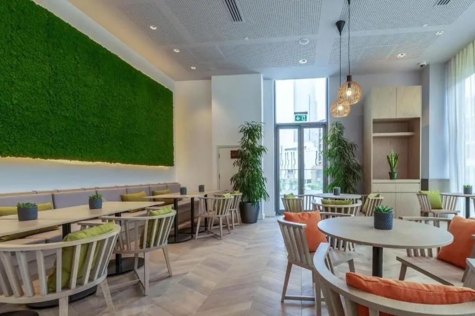 Отель IntercityHotel Dubai Jaddaf Waterfront