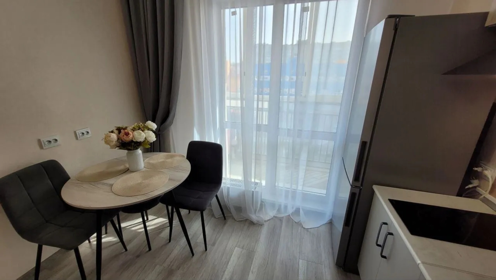 Однокомнатная квартира  СИБИРЬ HOUSE    Ледовый дворец