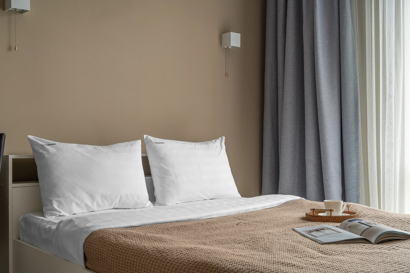 Апартаменты Red Apartments Арт Лайт Розен