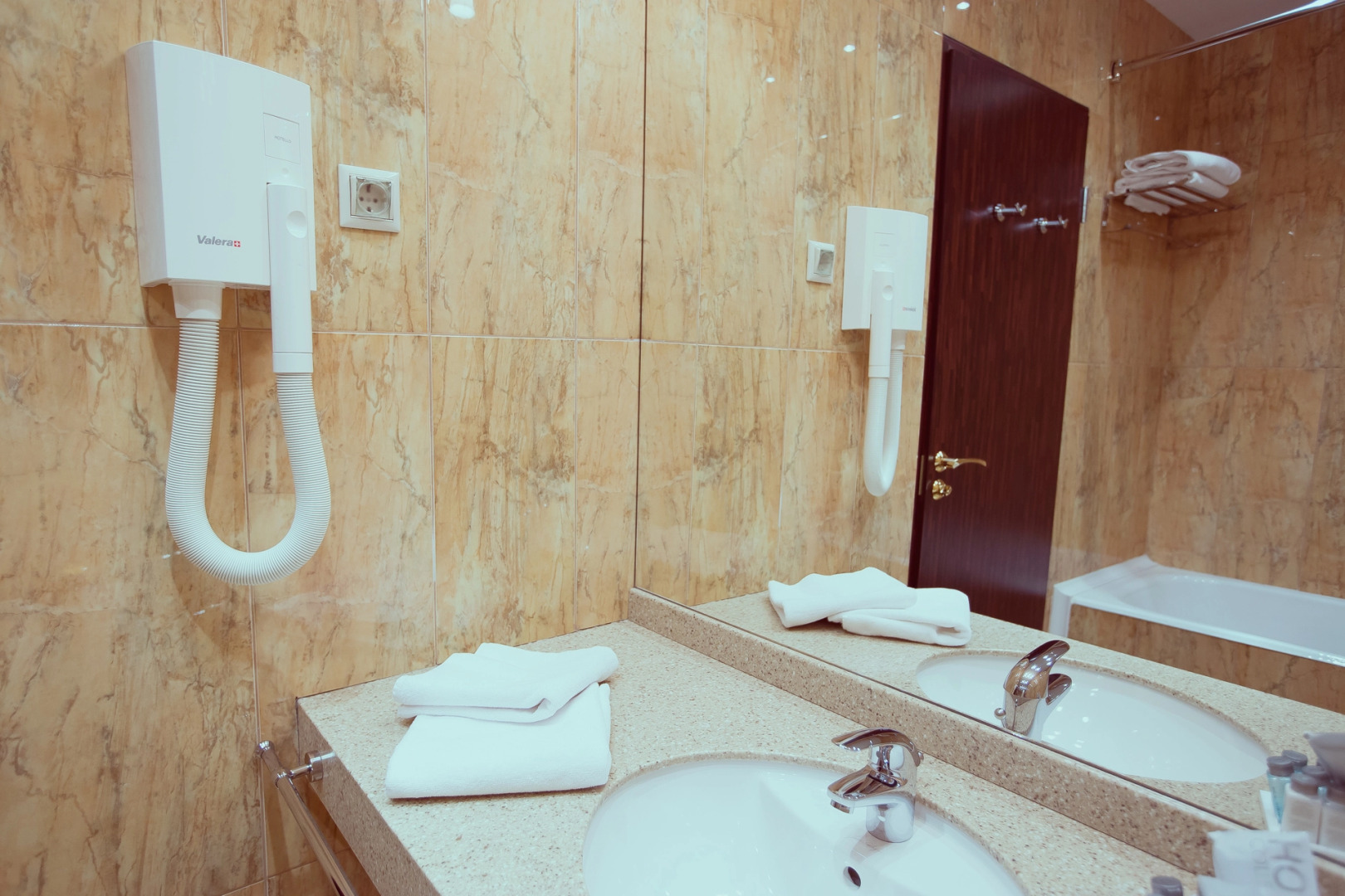 Отель Бардин