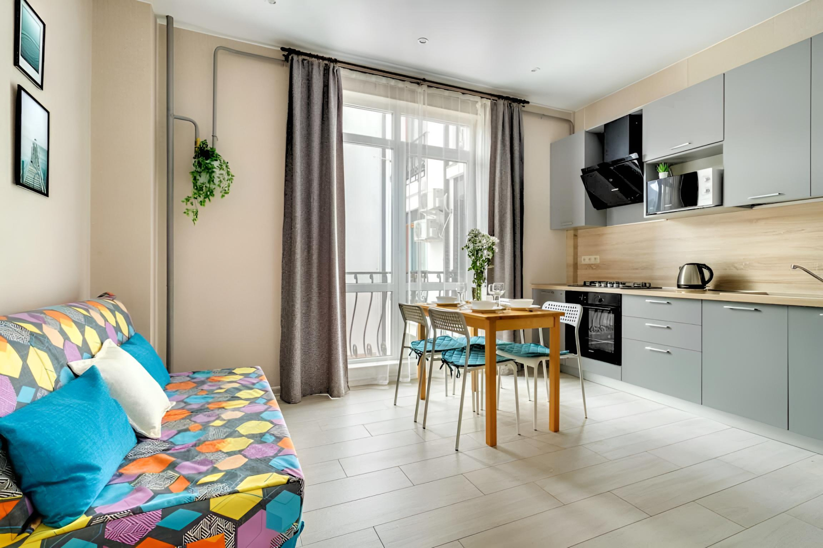 Квартира уютная для семейного отдыха с видом на горы от Home Group apartments