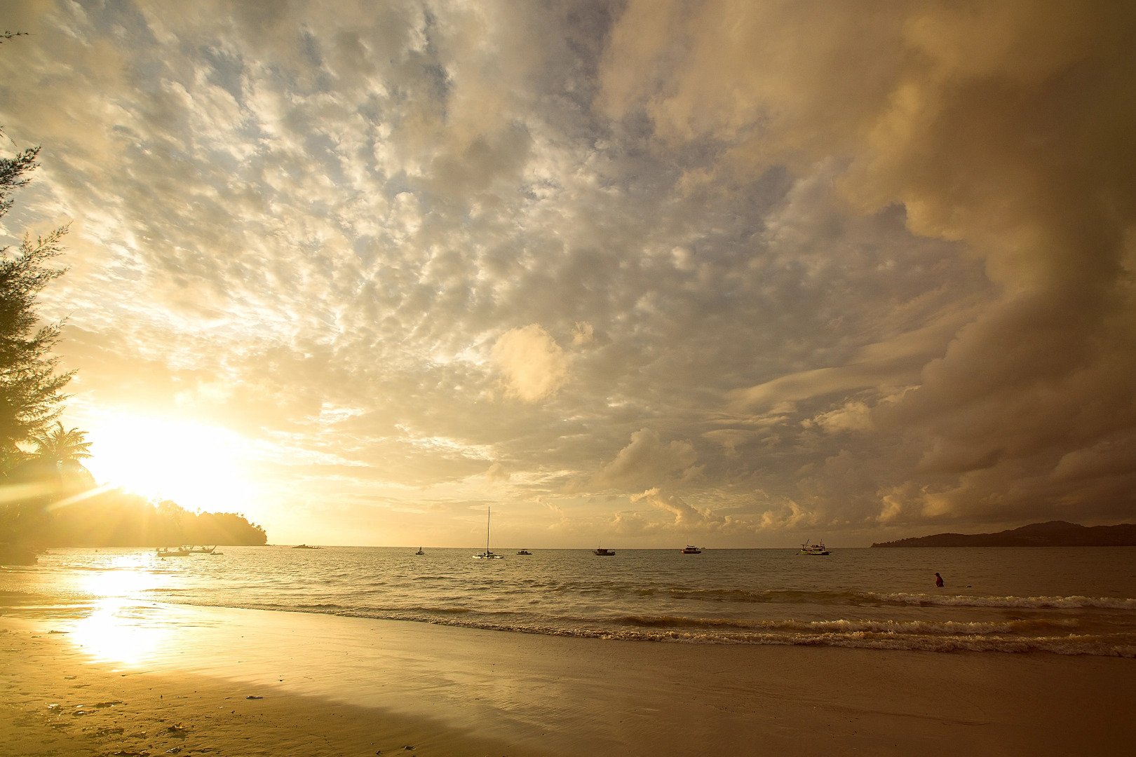 Частный Дом 3-комнатный таунхаус с рабочей зоной и парковкой 10 минут до пляжа Банг ТаоLP-65/131