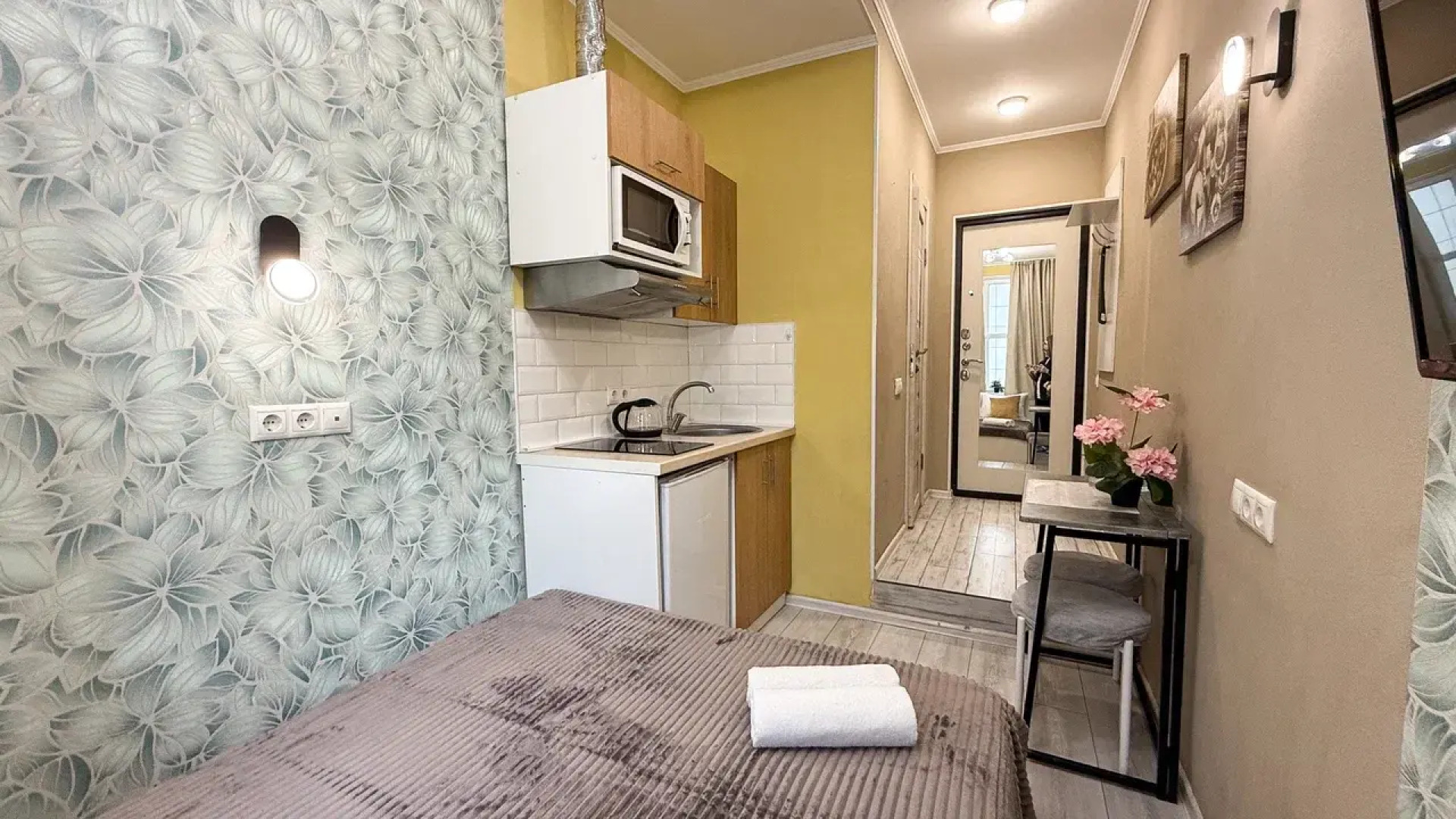 Апартаменты Светлые у Метро Филатов Луг Фл4