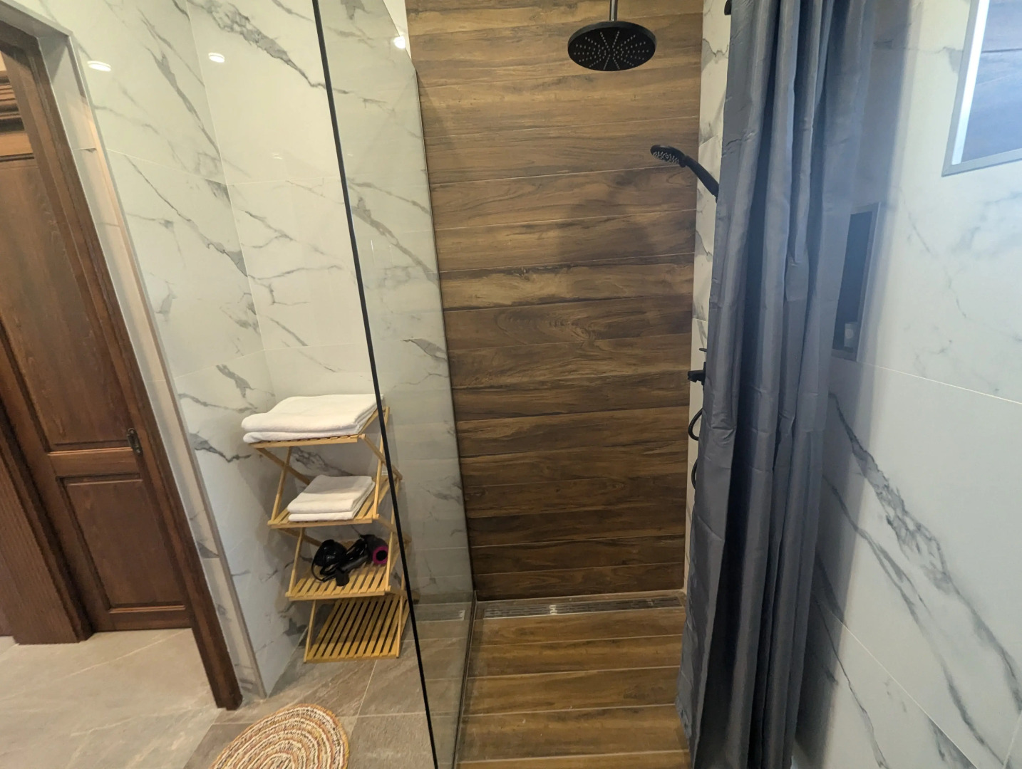 Частный дом озле реки