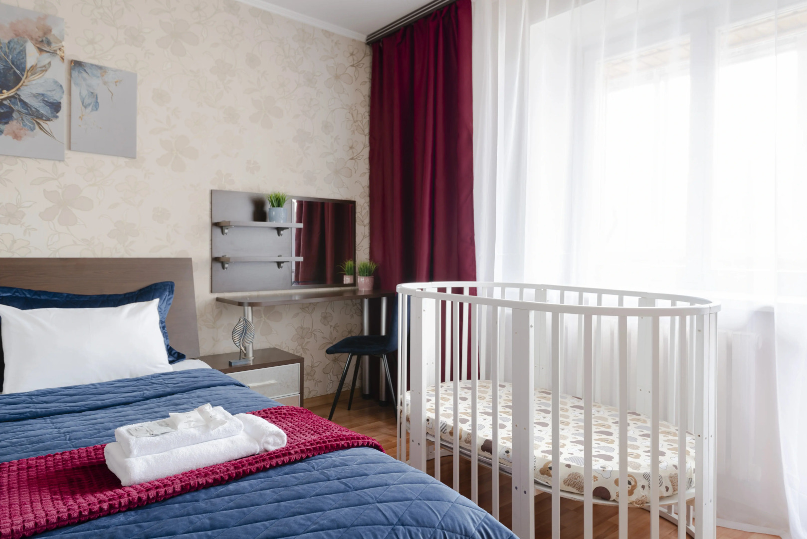 Квартира 3-к просторная недалеко от МНТК на пр.9-ой Пятилетки от RentAp, 6 сп.мест