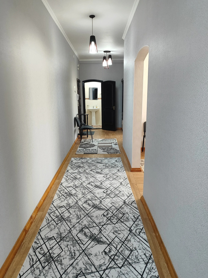 Апартаменты просторные двухкомнатные в центре Бишкека