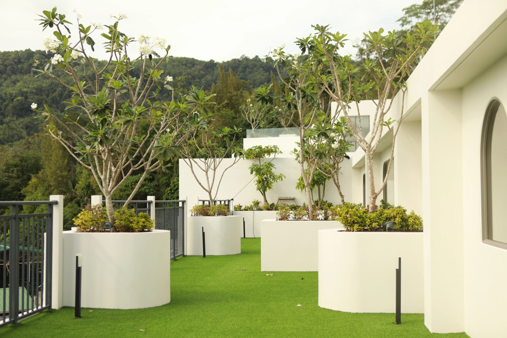 Квартира Новая с двумя спальнями  и бассейном  у моря пляж Камала