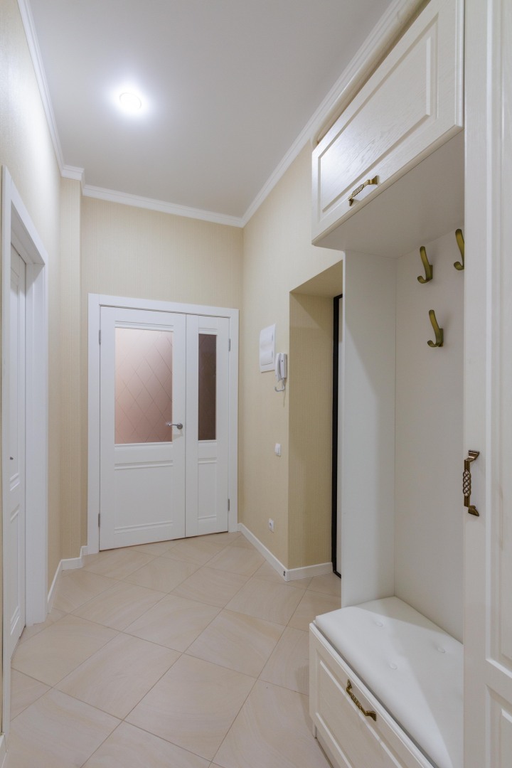 Квартира Двухкомнатная в Истoричeскoм Цeнтpе Гopода с Парковкой