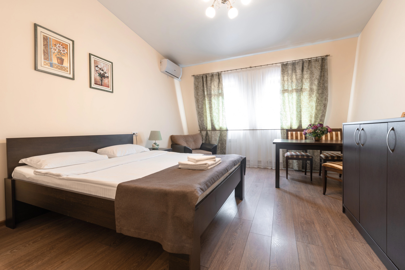 Отель Цветной 5