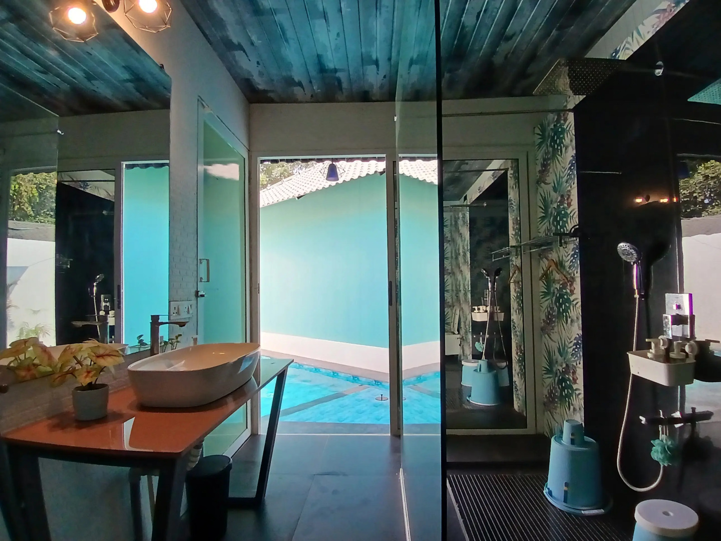 Курортный Отель Nature's Cove