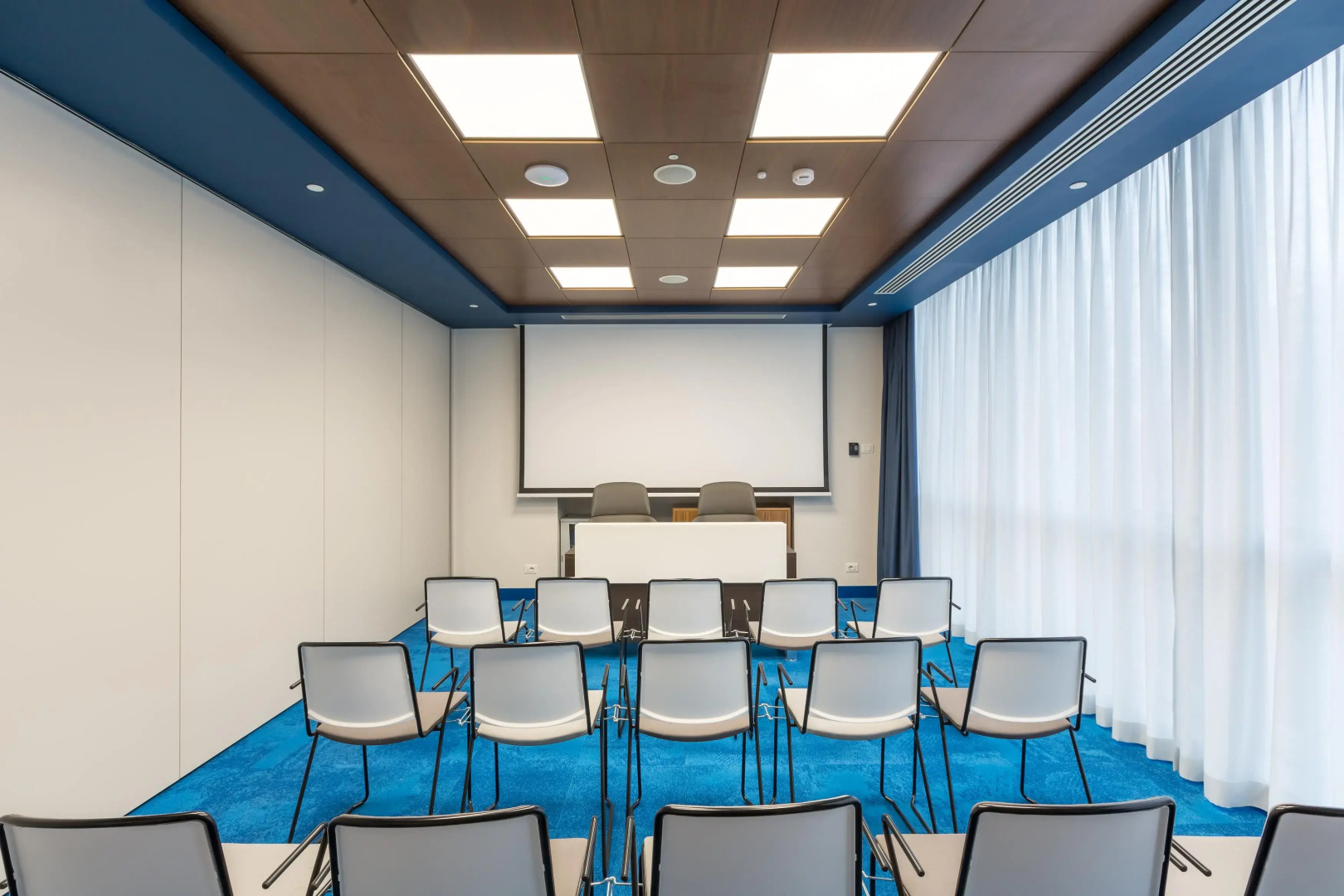 Отель Mercure Almaty City Center