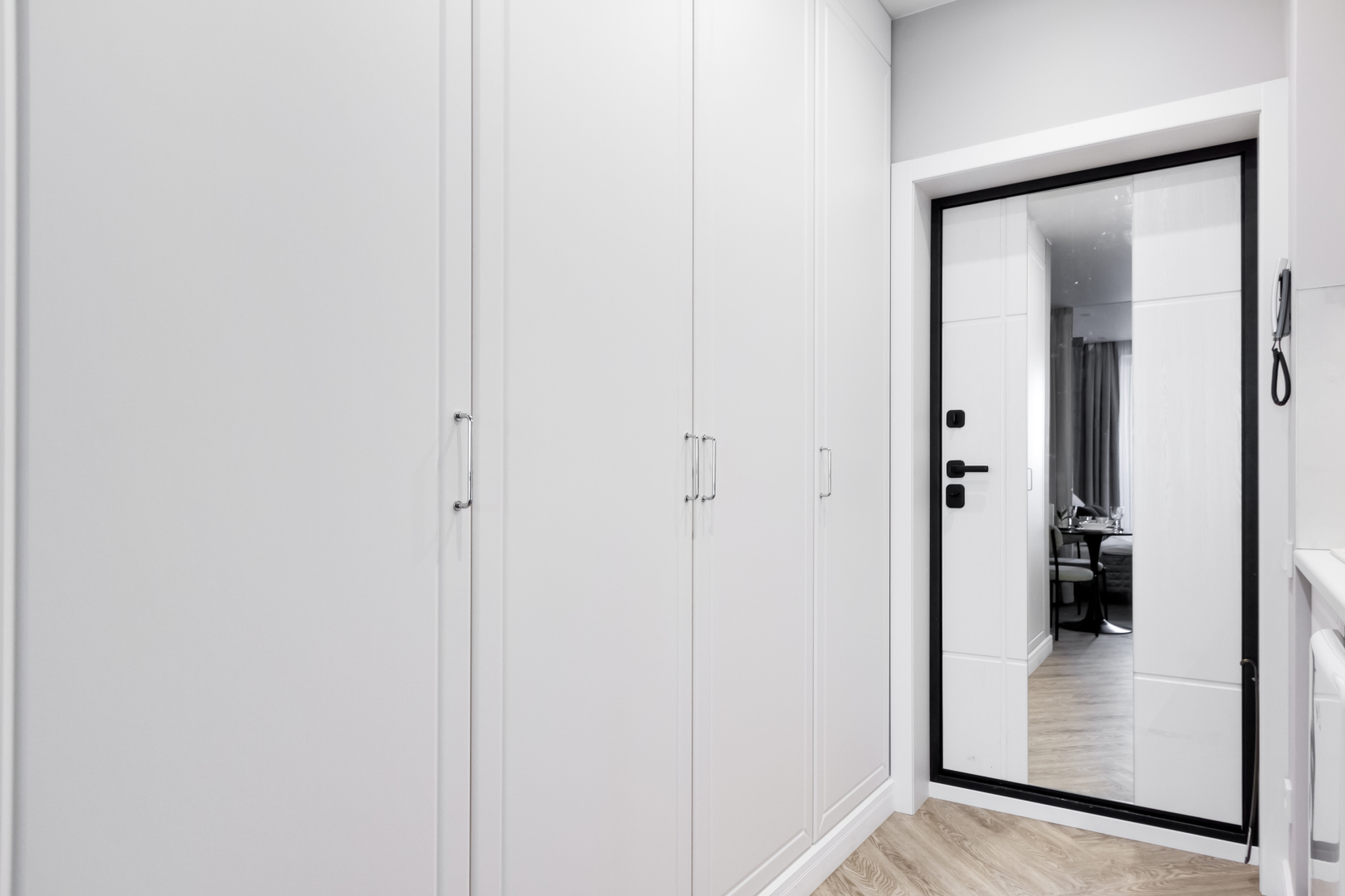 Квартира дизайнерская Andora-apart на Красном проспекте на 23 эт