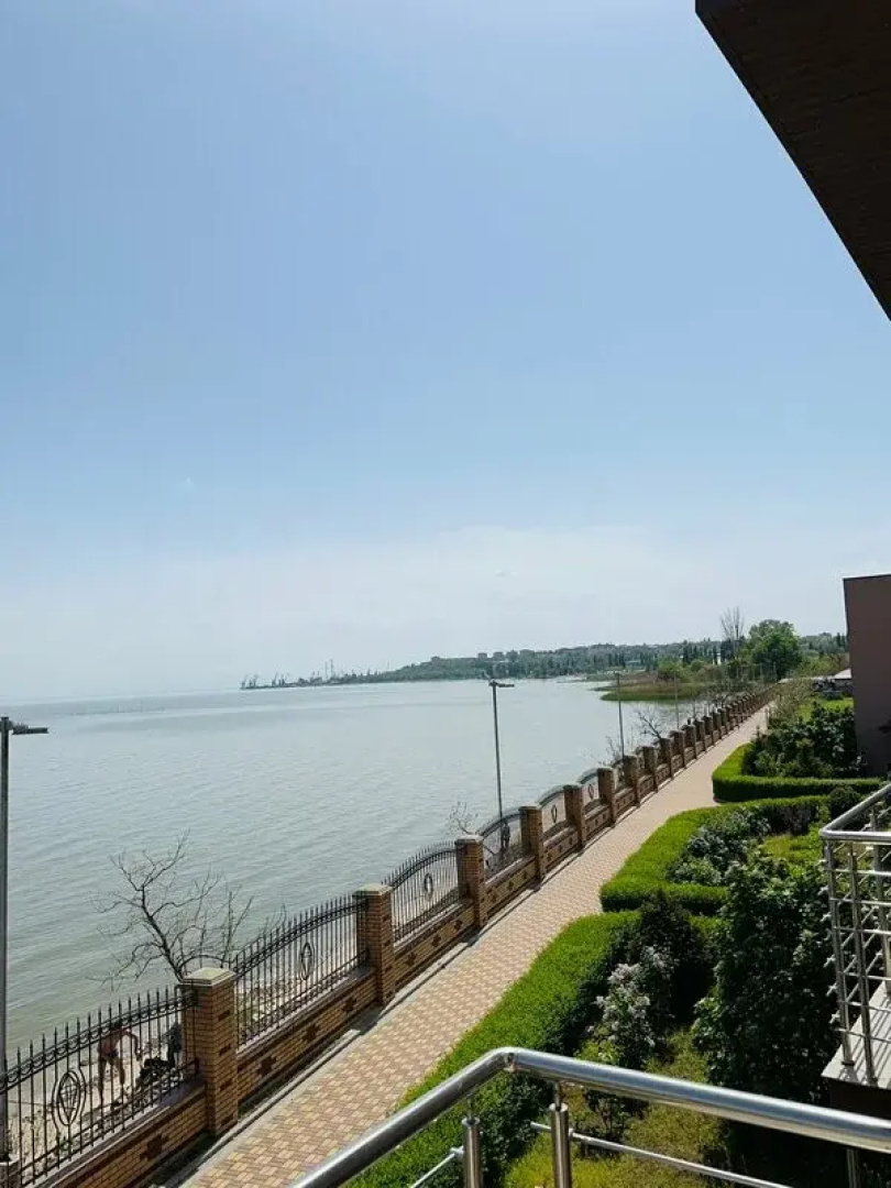 Апартаменты 40 м² на Первой Линии Моря