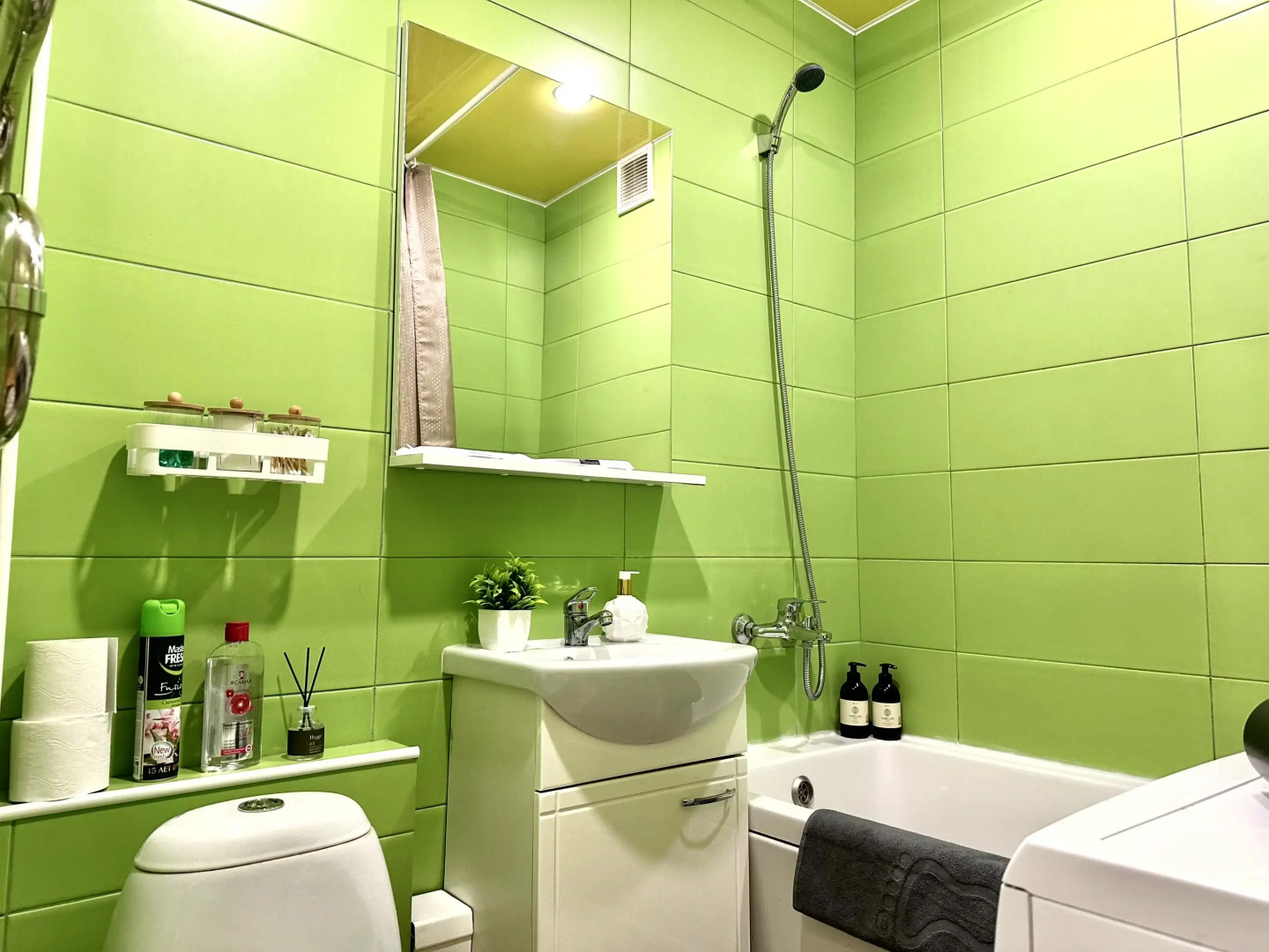 Квартира Двухкомнатная Сети На время на ул. Лежневская