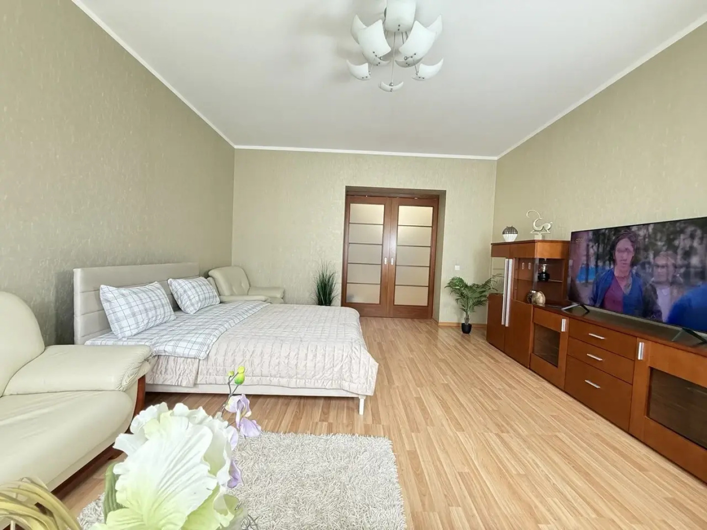 Квартира двухкомнатная рядом с Центральным парком