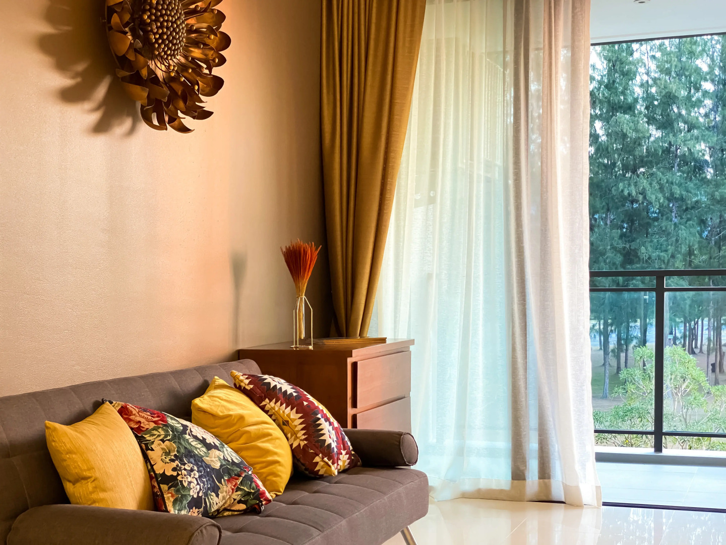 Апартаменты 2 спальни с видом на озеро в шаге от моря