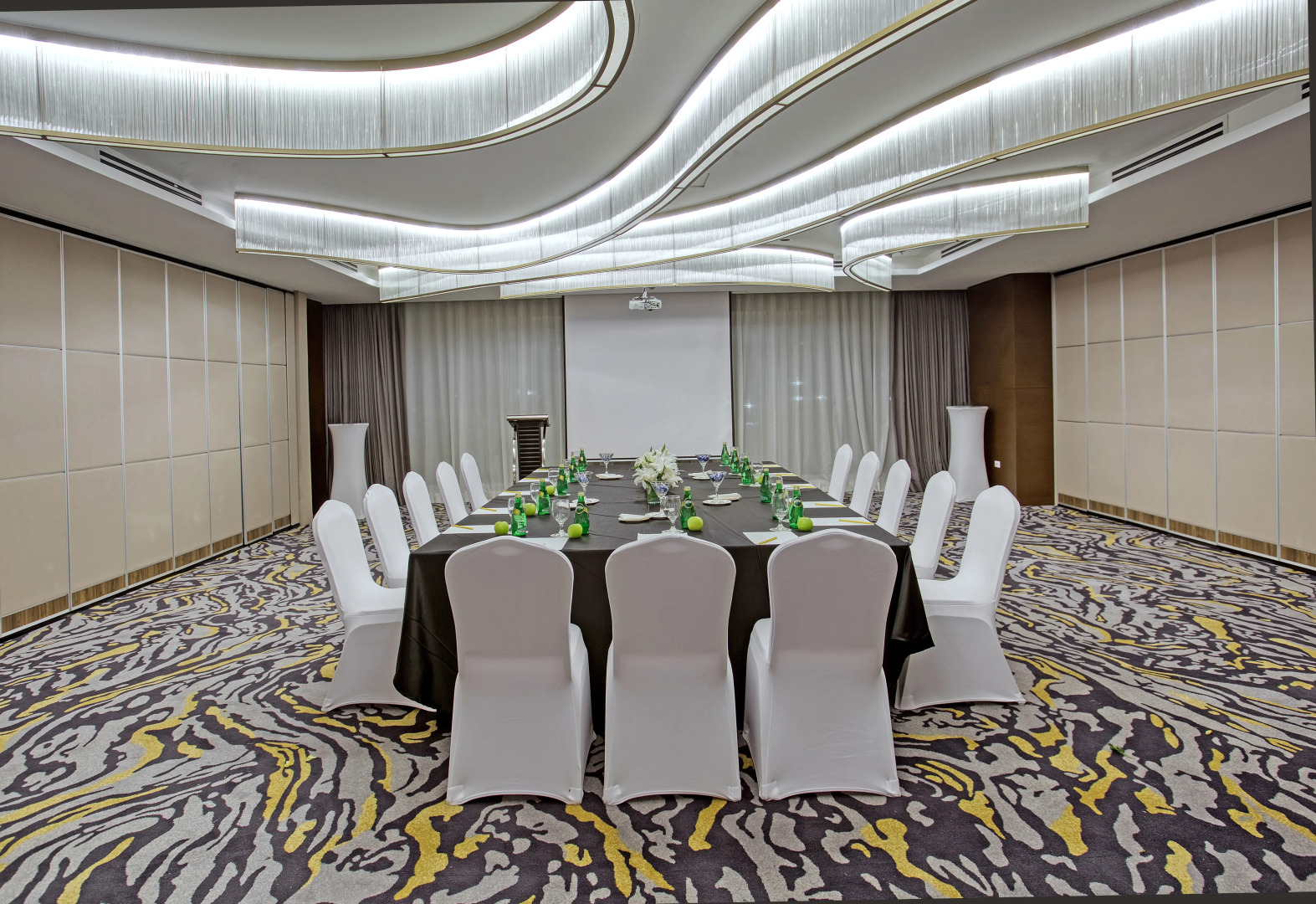 Отель Kingsford Hotel Manila