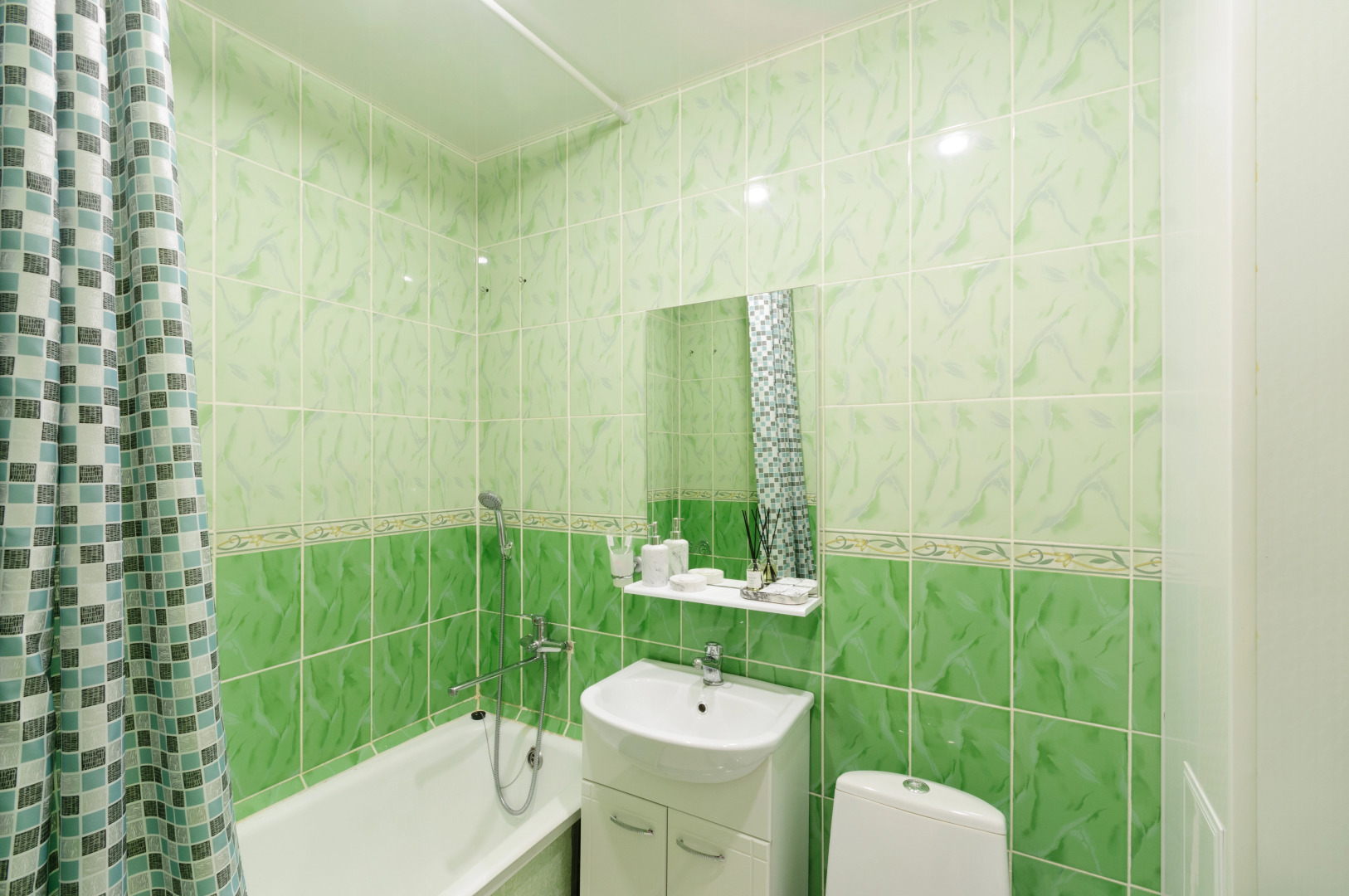 Квартира свежим ремонтом возле аэропорта