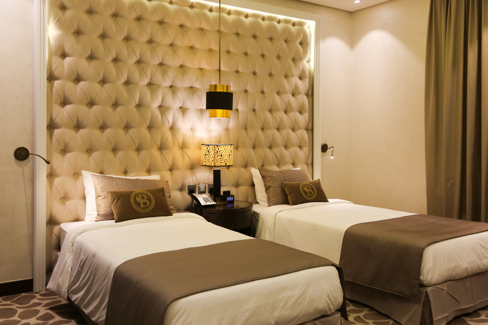 Отель The B Premiere