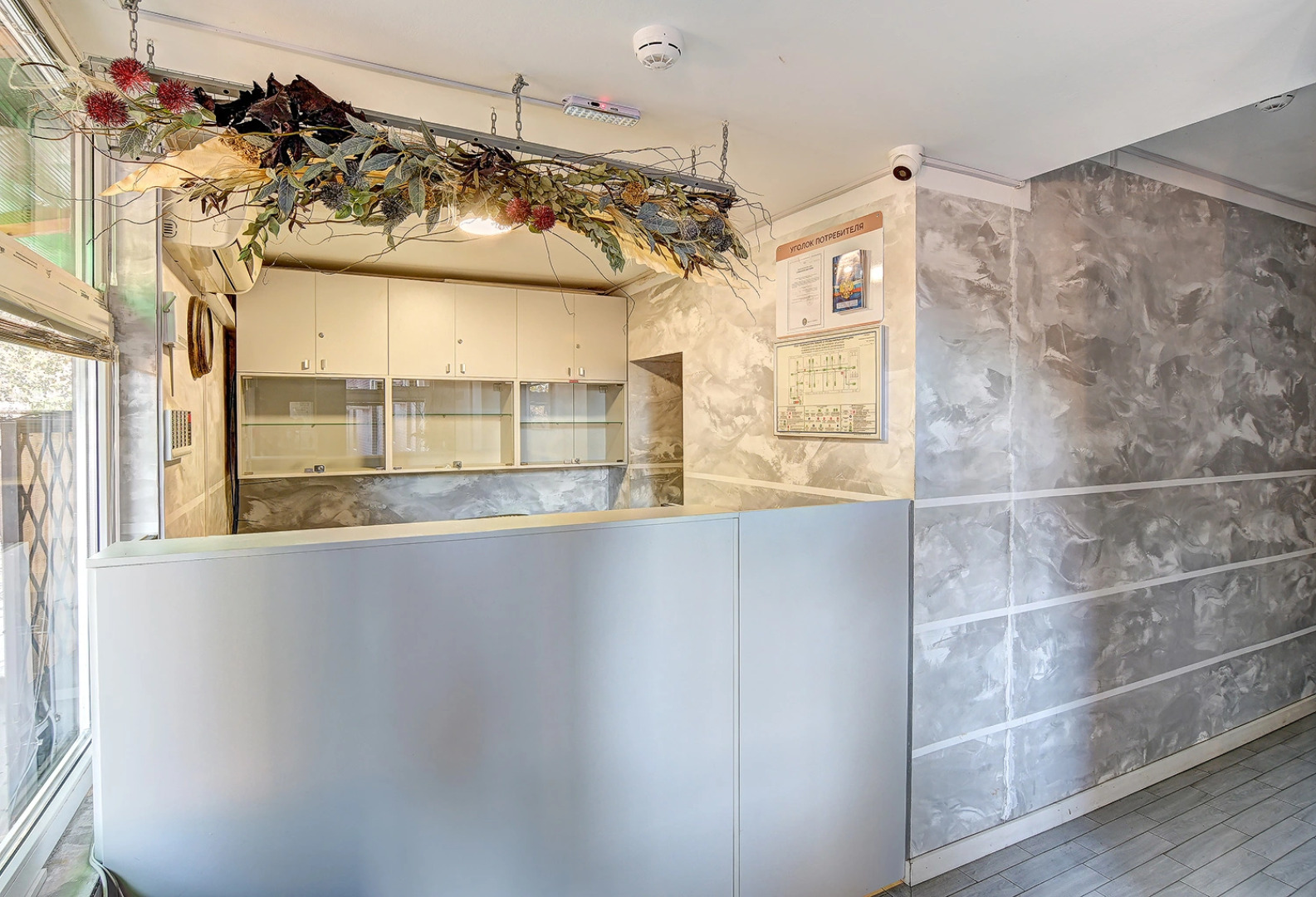 Отель Манжари