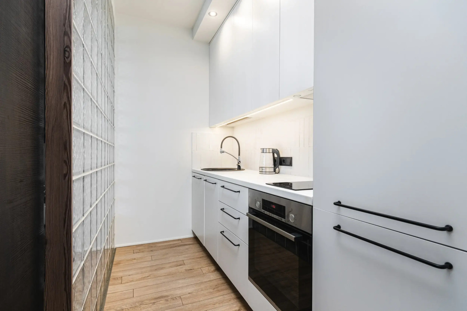 Апартаменты с захватывающим видом на проспект Дзержинского