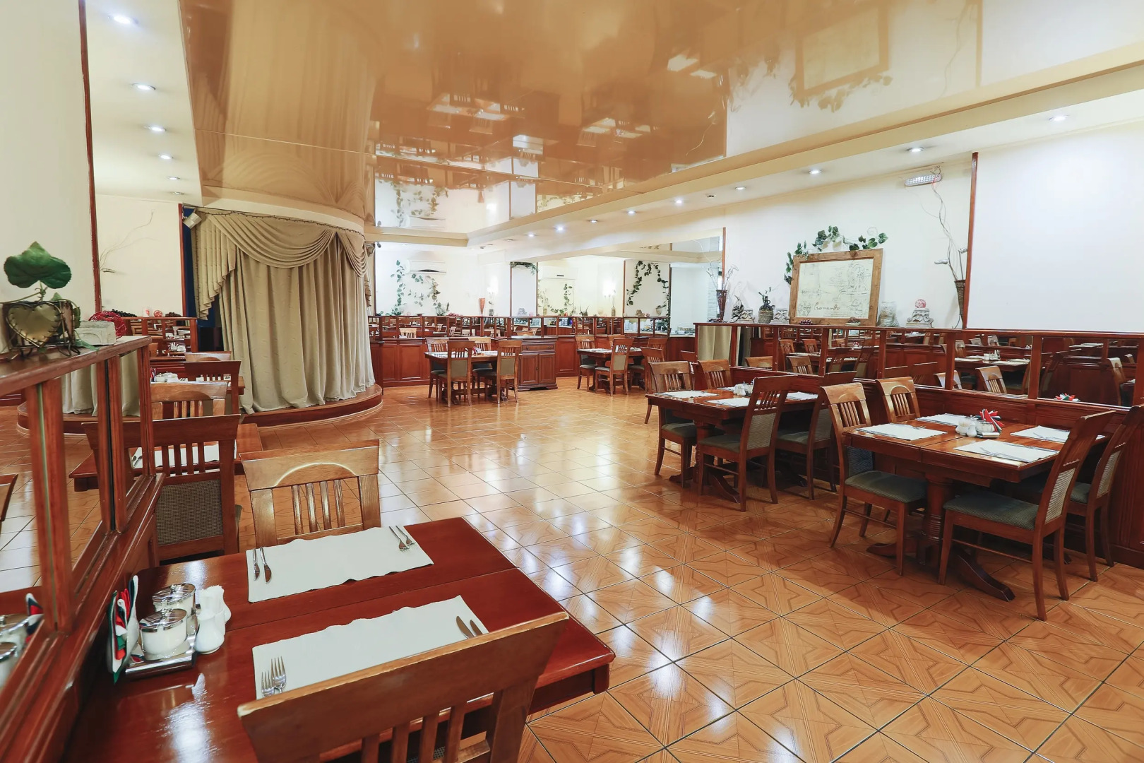 Отель Меридиан