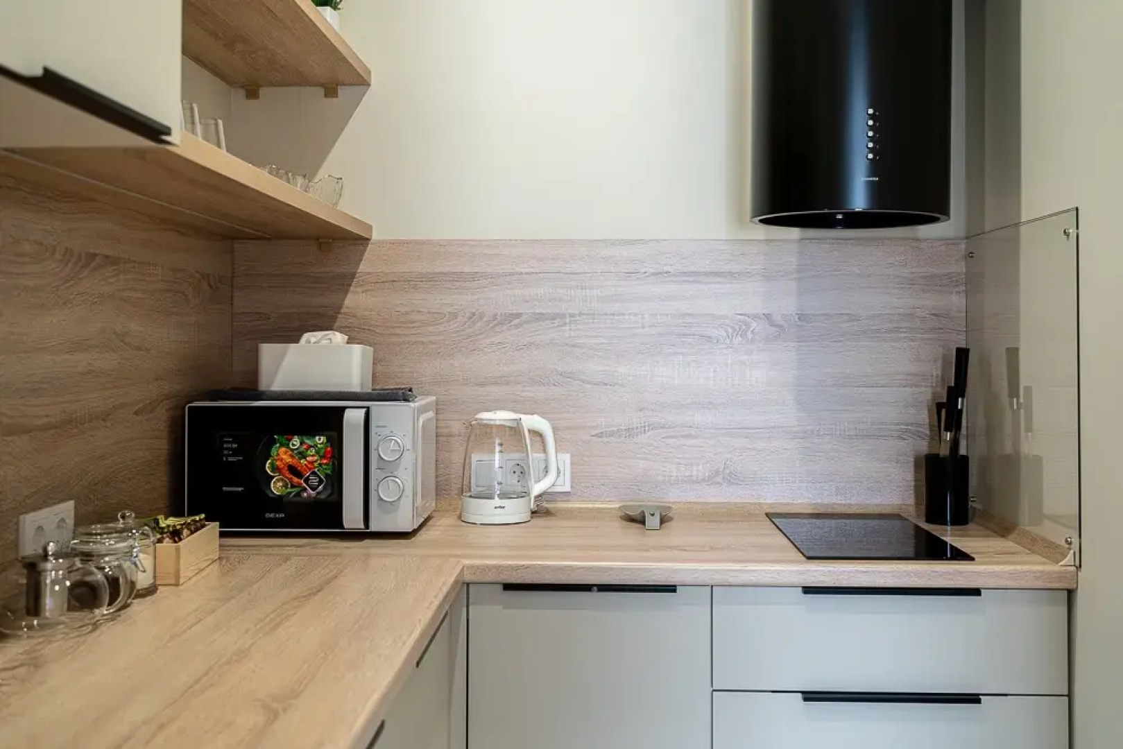 Апартаменты с дизайнерским ремонтом на центральной улице (до 4х гостей)