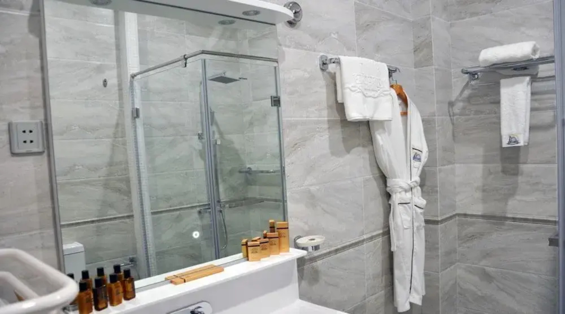 Parliament Palace Hotel