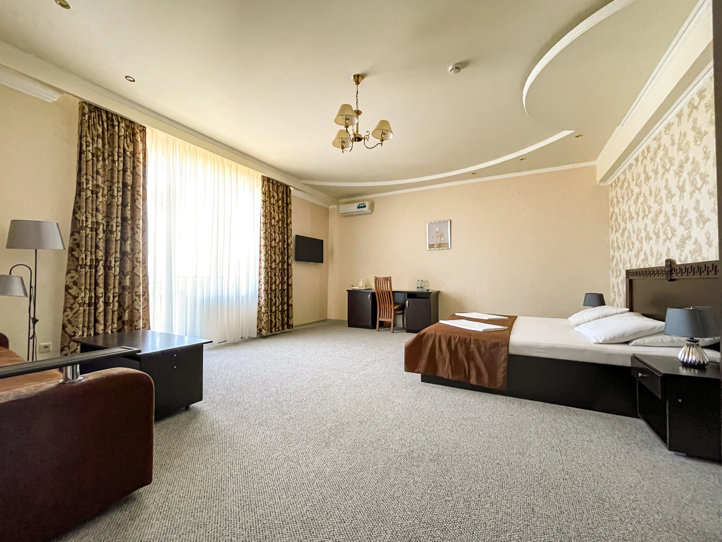 Отель Avdallini