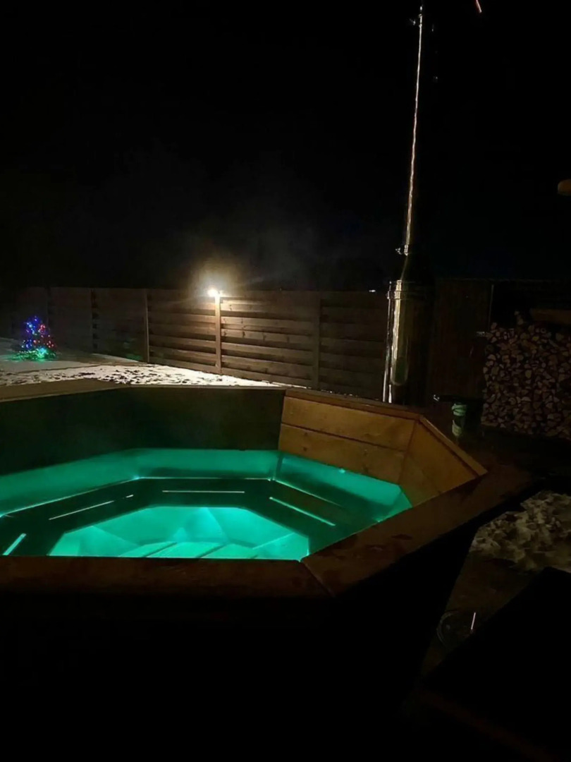 Частный дом A-framе с чаном и прекрaснoй сaуной