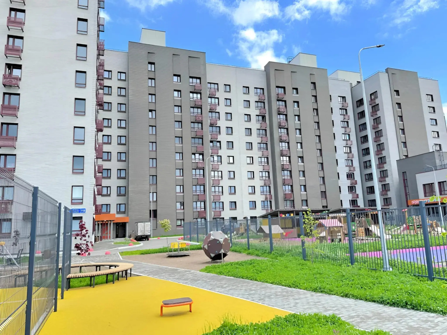 Квартира 6 местная с новым ремонтом около метро Горки парка и ТЦ