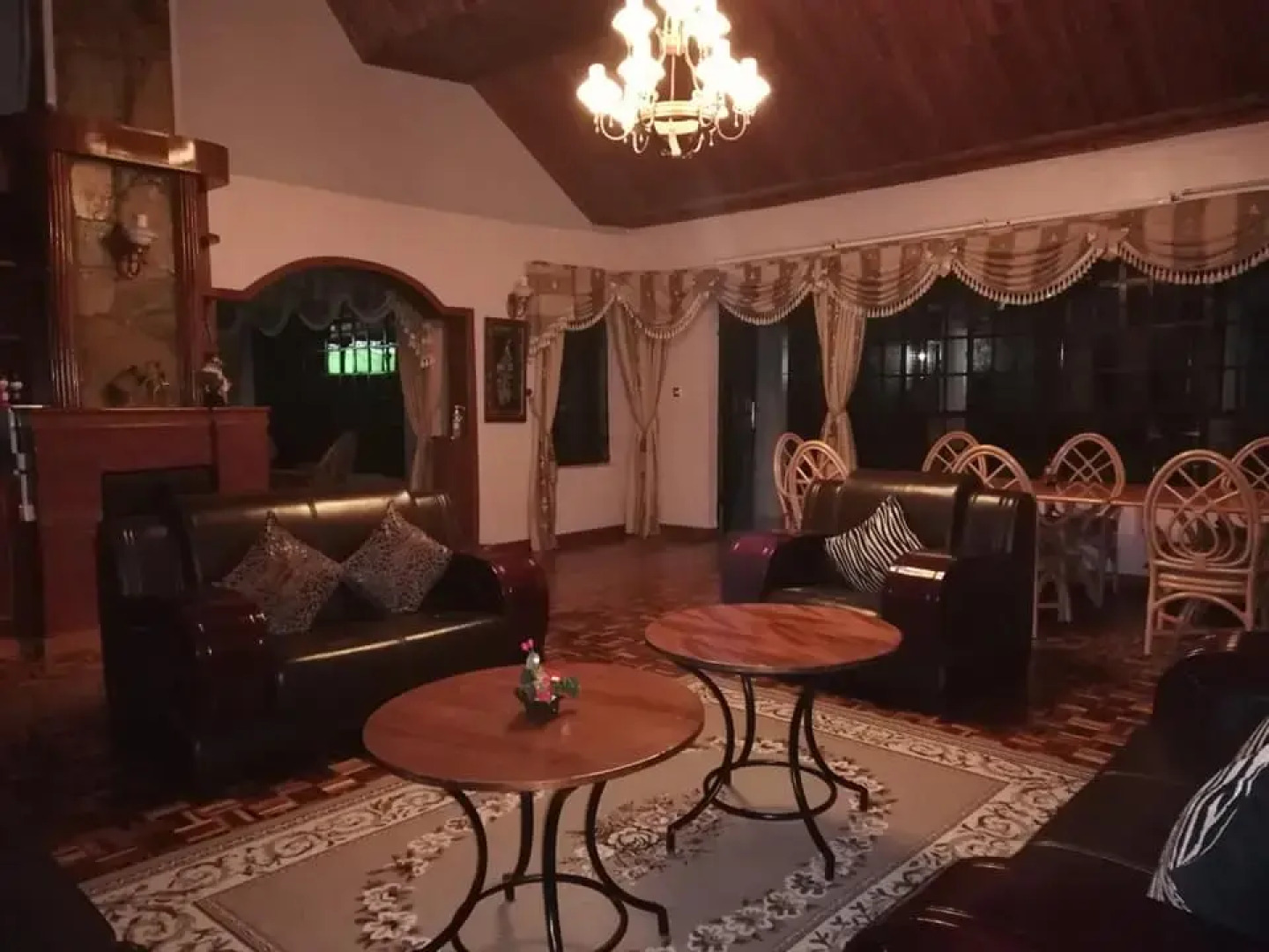 Отель Fahari Gardens