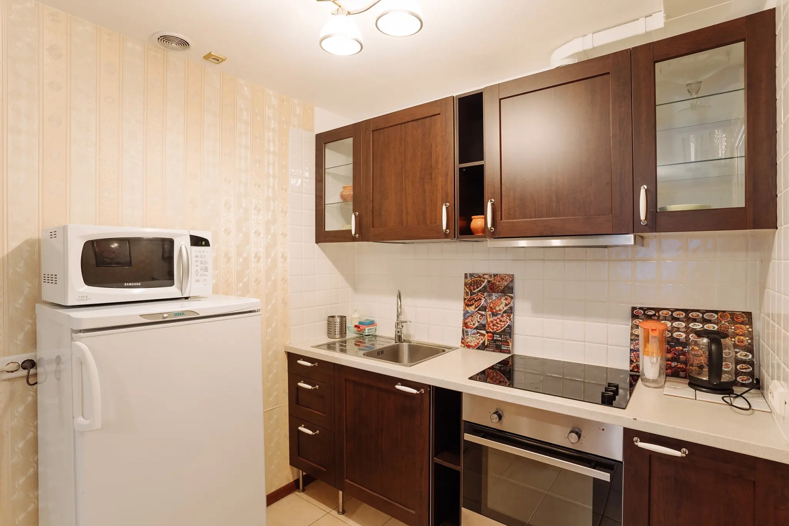 Апартаменты «9 ночей» на Софьи Ковалевской 16 №1