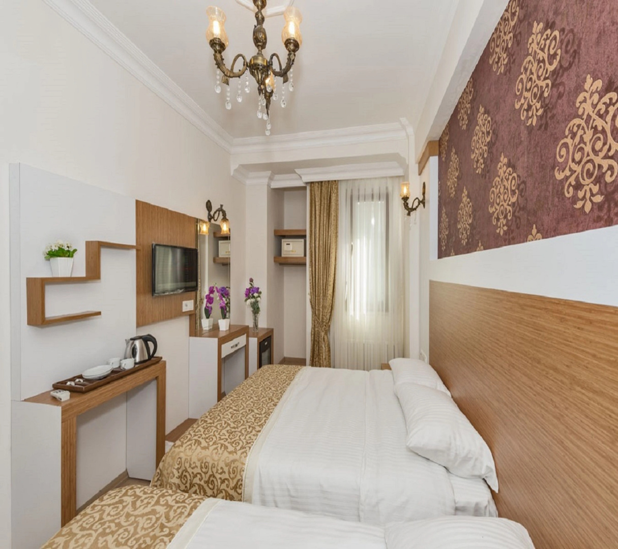 Отель Raimond