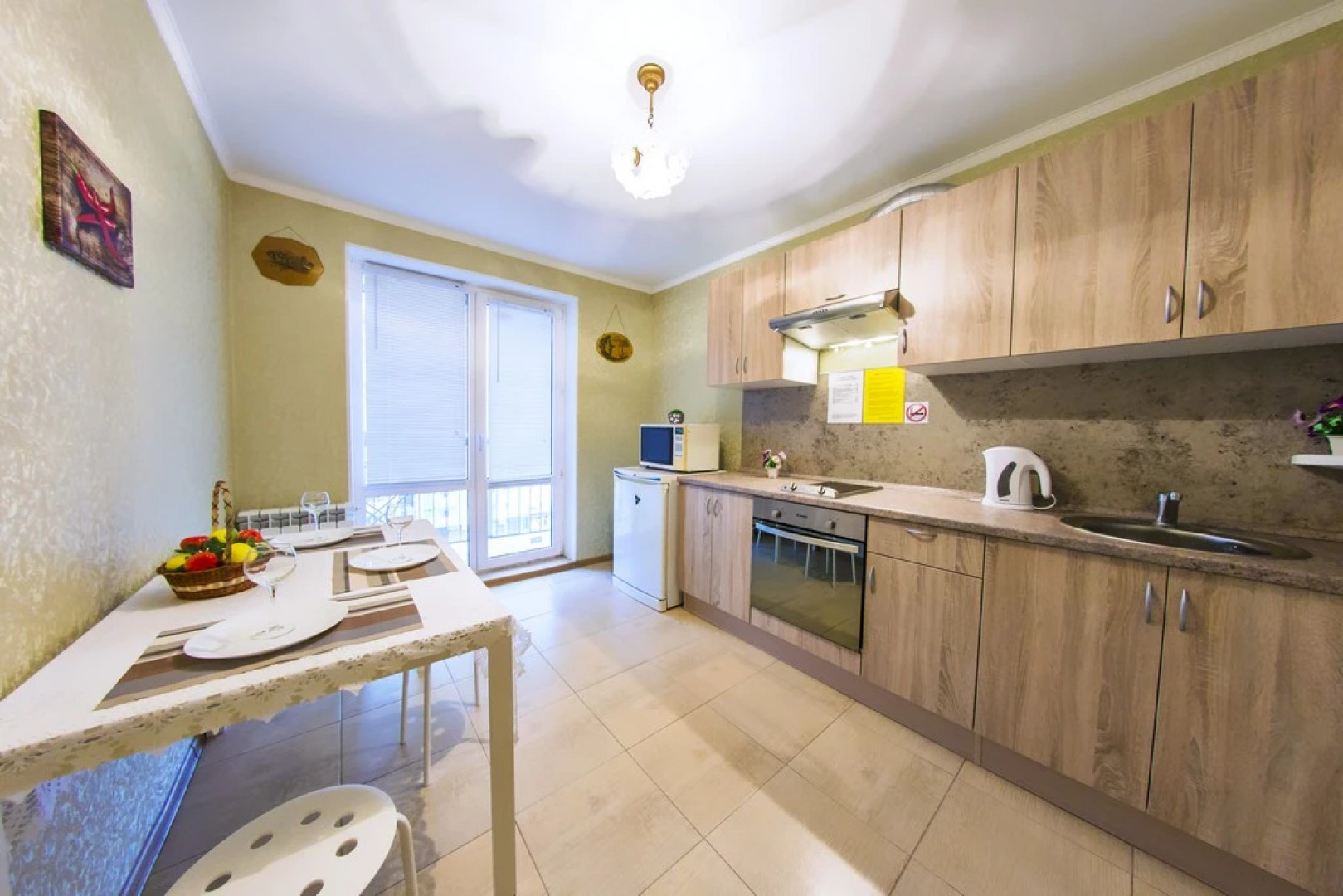 Апартаменты На Революционной 72