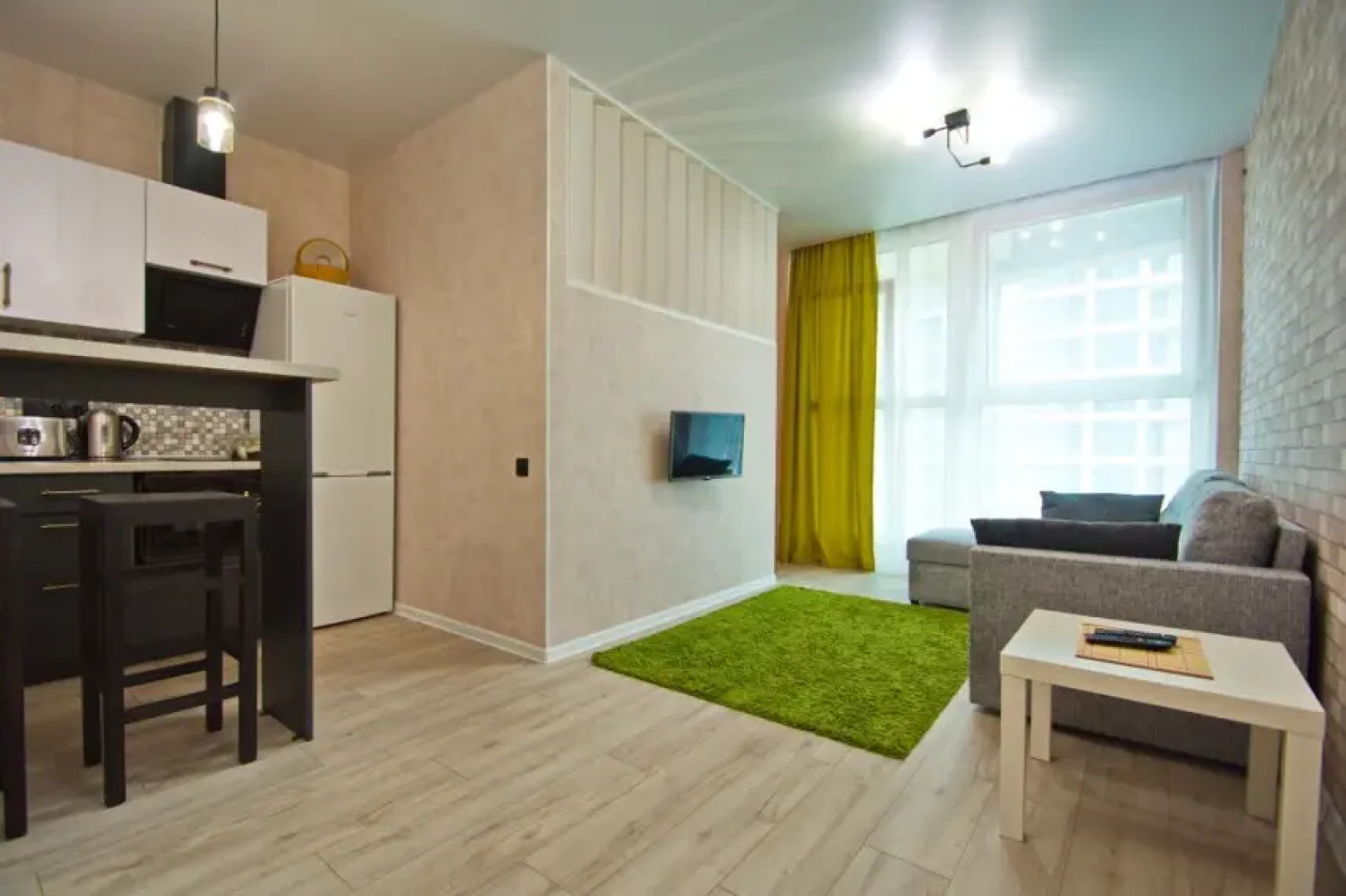 Апартаменты на Теслы 24