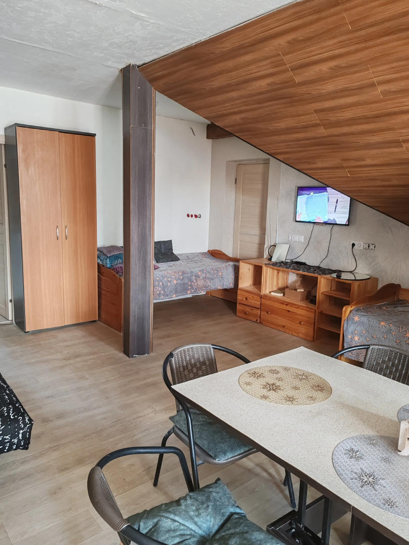 Частный дом Часть этажа или весь мансардный этаж частного дома