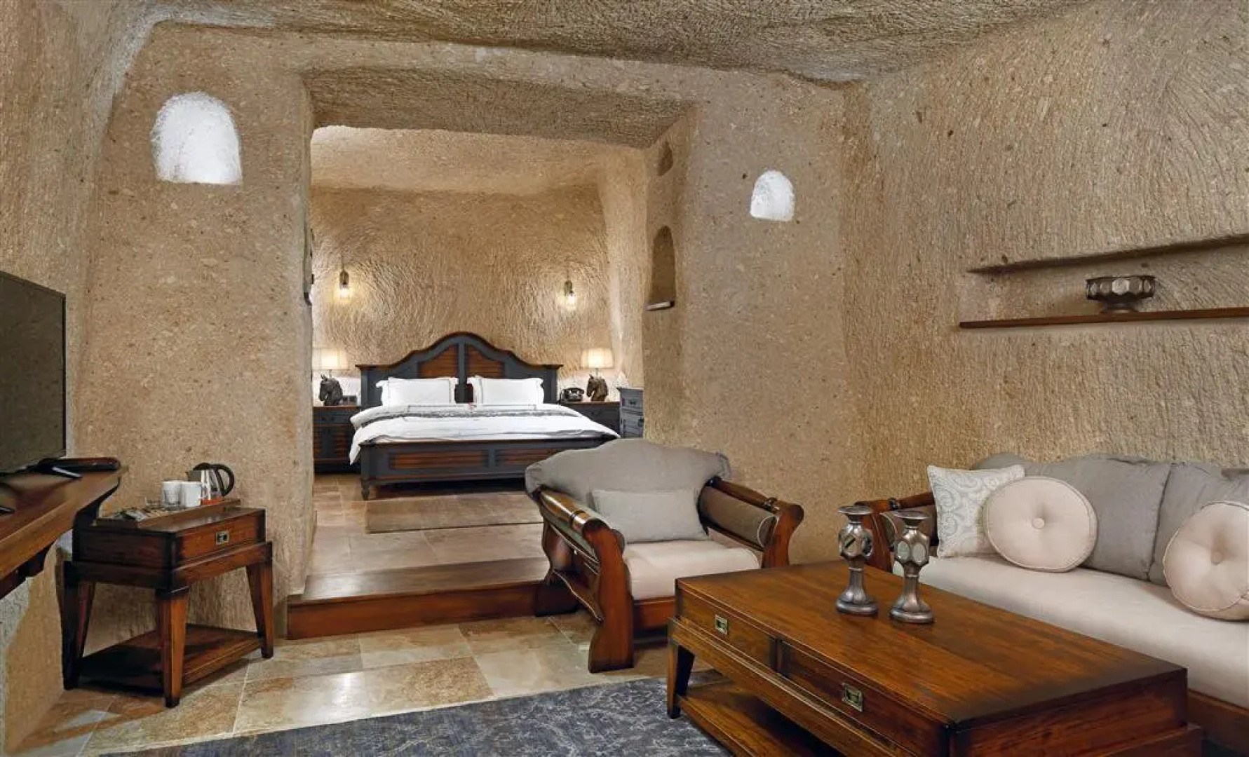 Отель Seraphim Cave Suites & Spa