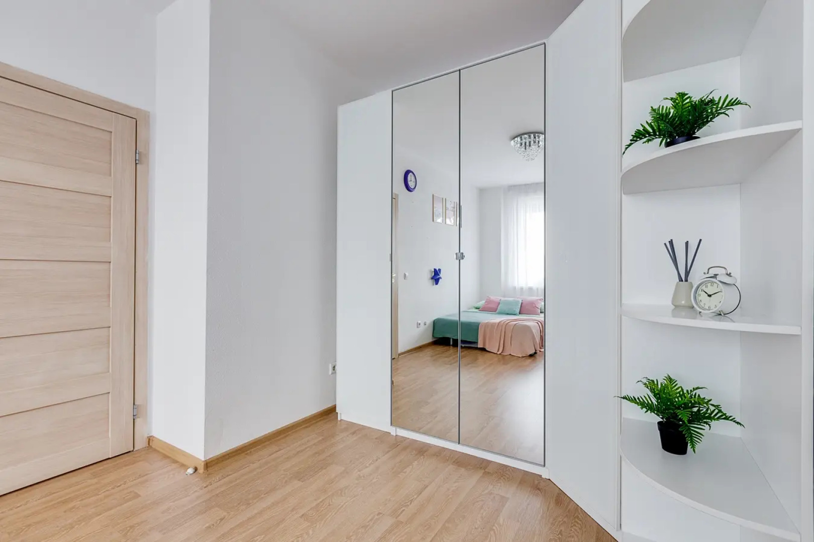 Апартаменты на Европейском проспекте 3