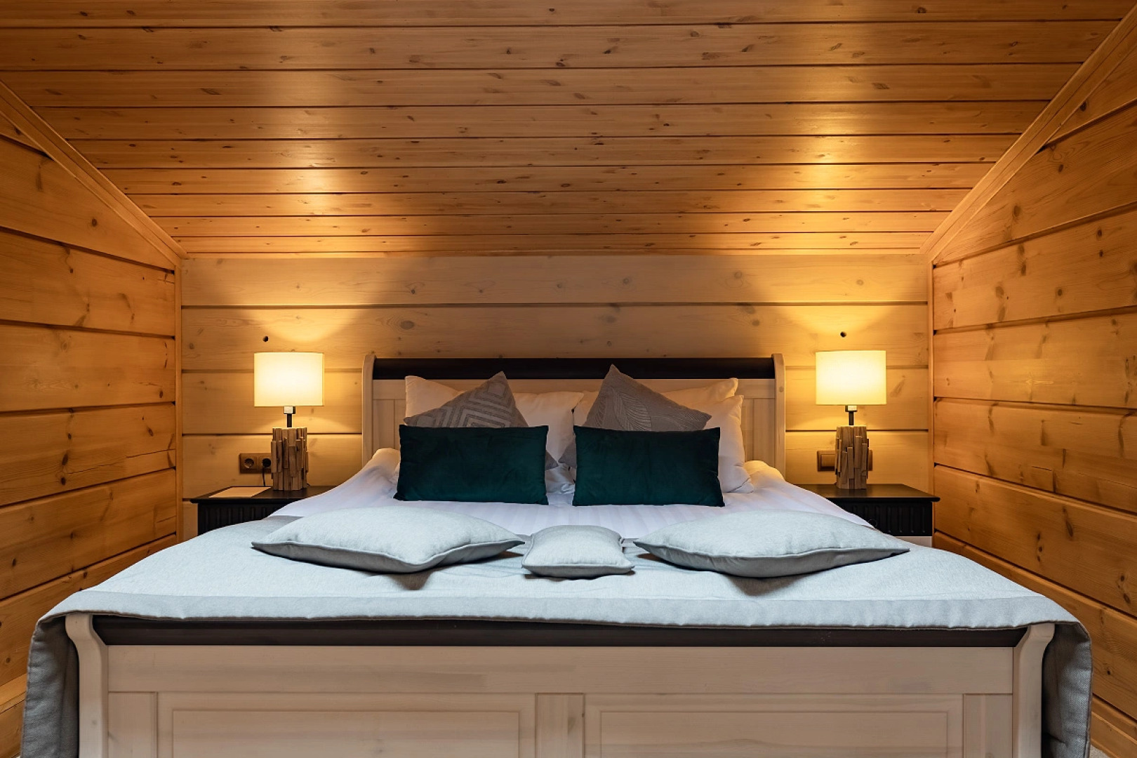 Отель Fish Point Family Resort (Золотой сазан)