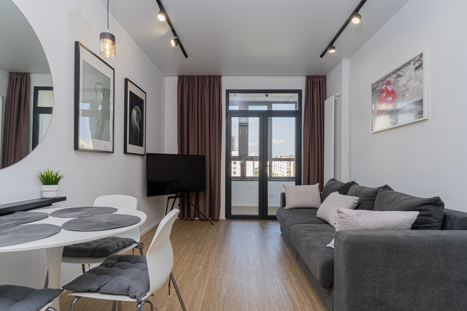 Квартира ЛЮКС Посуточно в ЖК Жигулина Роща