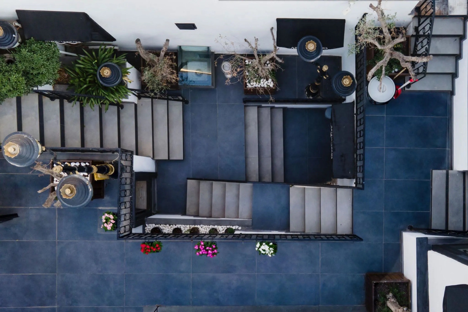 Отель Art & Interiors