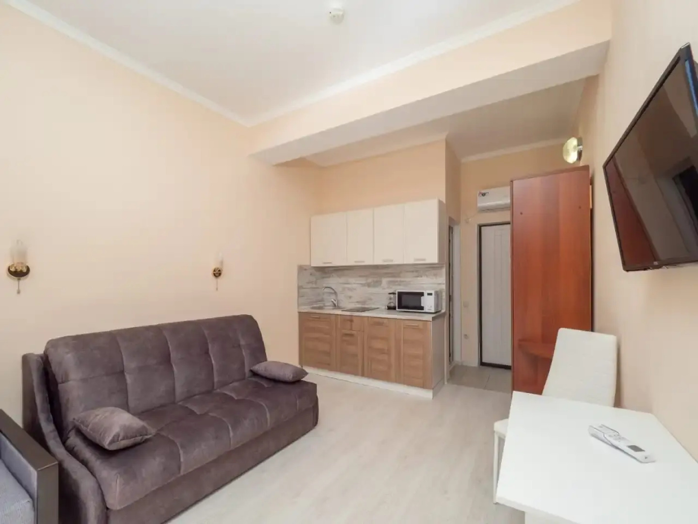 Апартаменты У Моря С Бассейном в ЖК Солнечный апр35