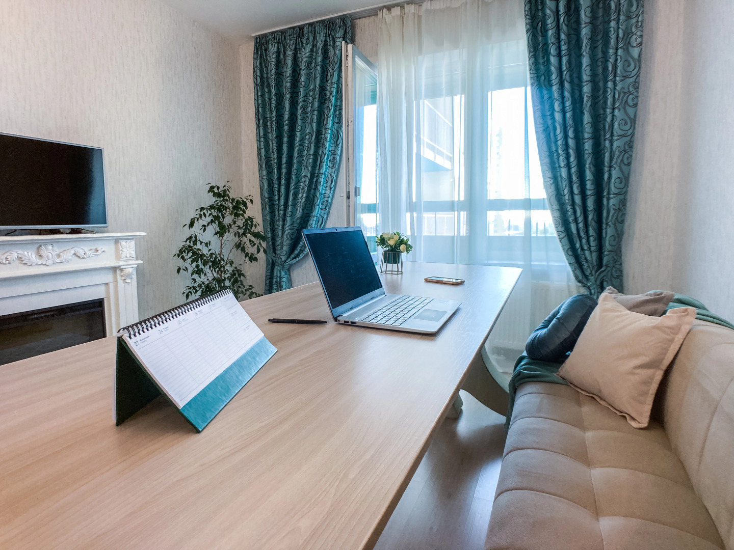 Apart59 | Классические двухкомнатные апартаменты SHARMAN с камином