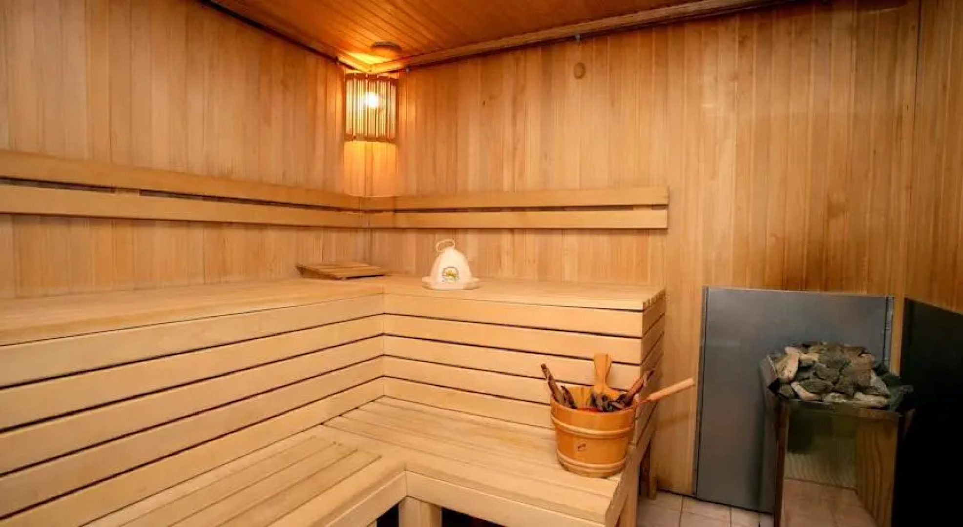 Отель Раушен