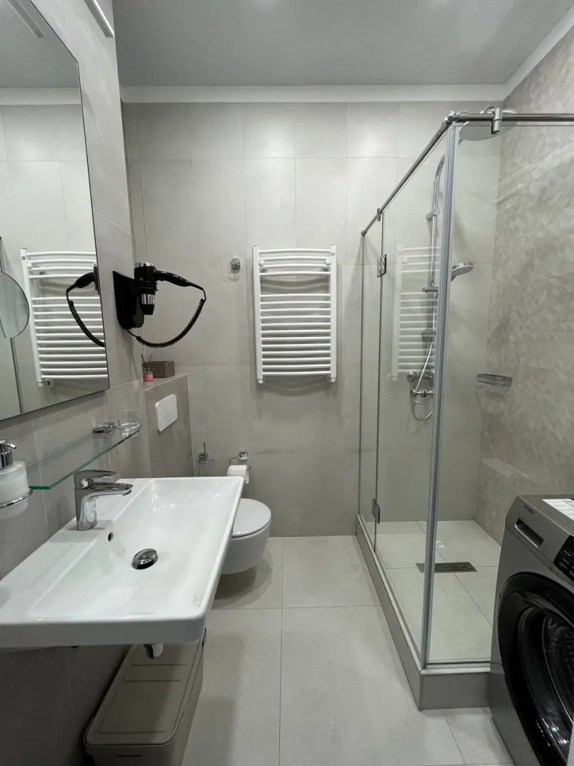 Апартаменты 1-к. квартира 42 м² 2/10 эт.