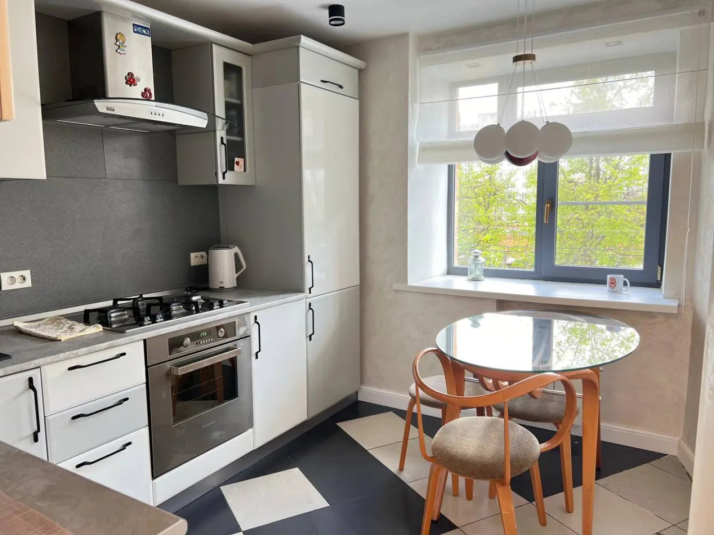 Квартира Толстой на Лейтейзена 3